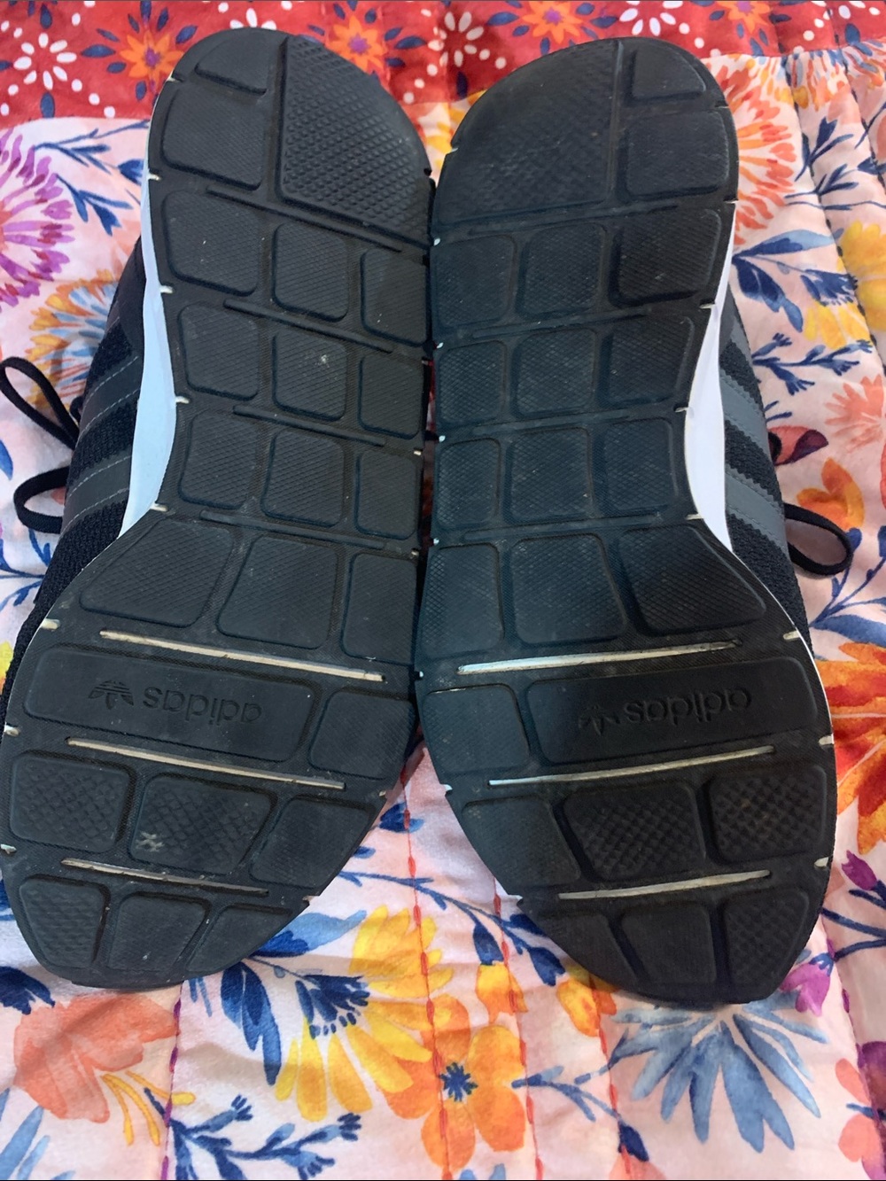 Adidas - Picture 3 of 7